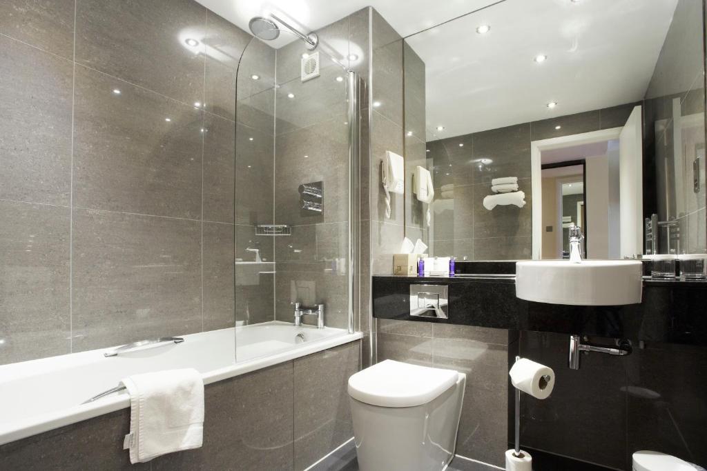 The Manor House At Celtic Manor Hotel Нюпорт Стая снимка