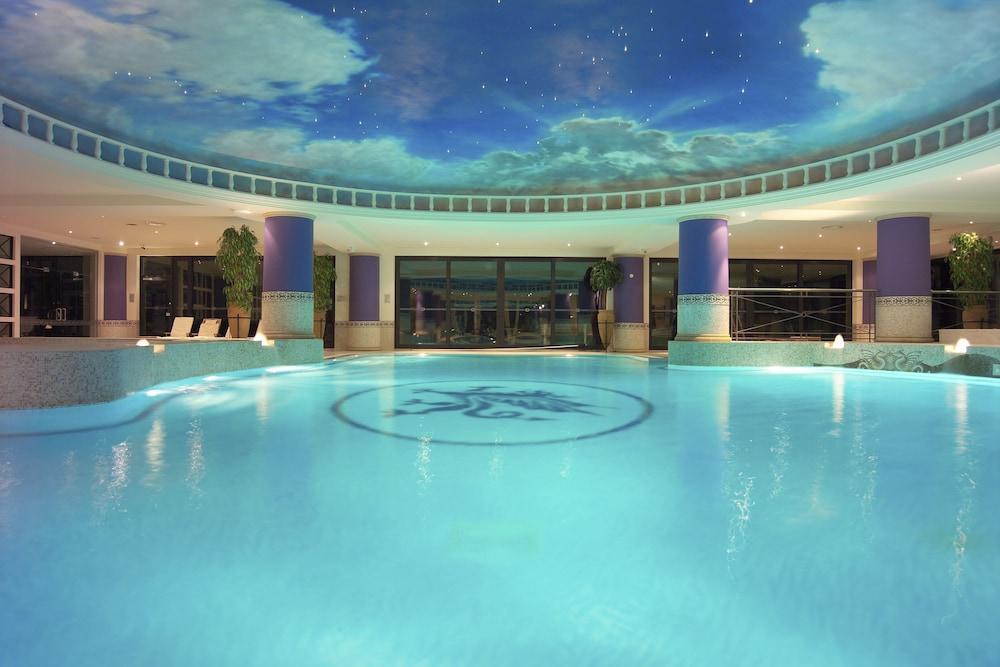 The Manor House At Celtic Manor Hotel Нюпорт Екстериор снимка