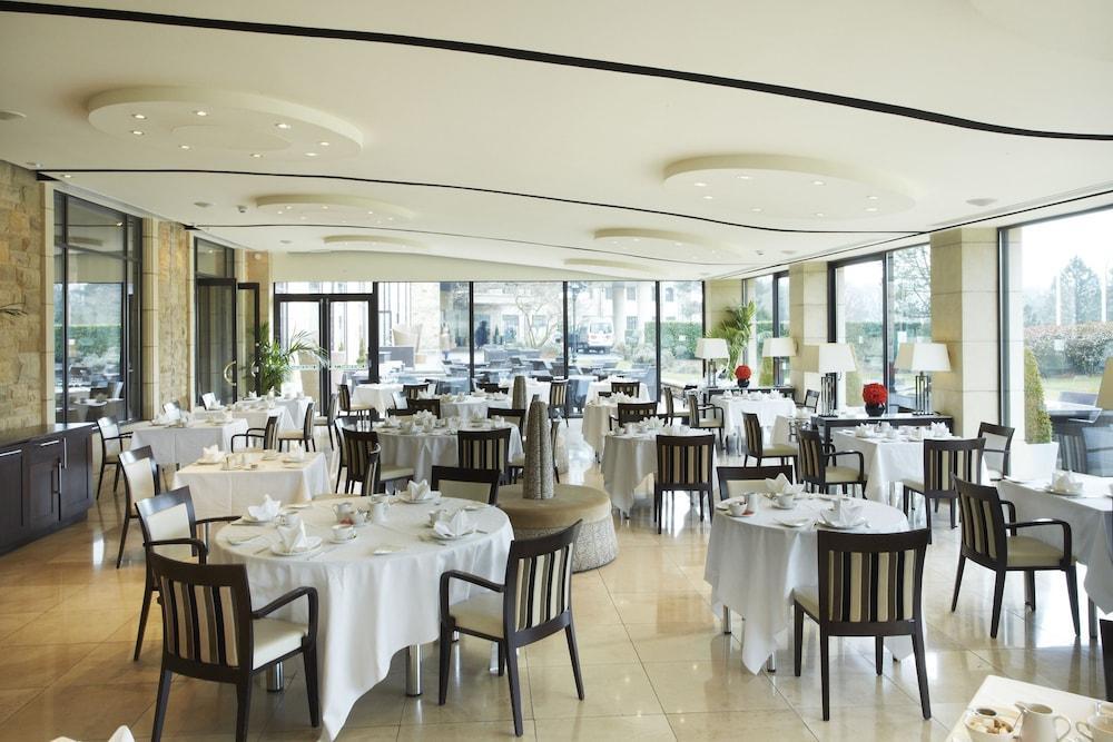 The Manor House At Celtic Manor Hotel Нюпорт Екстериор снимка